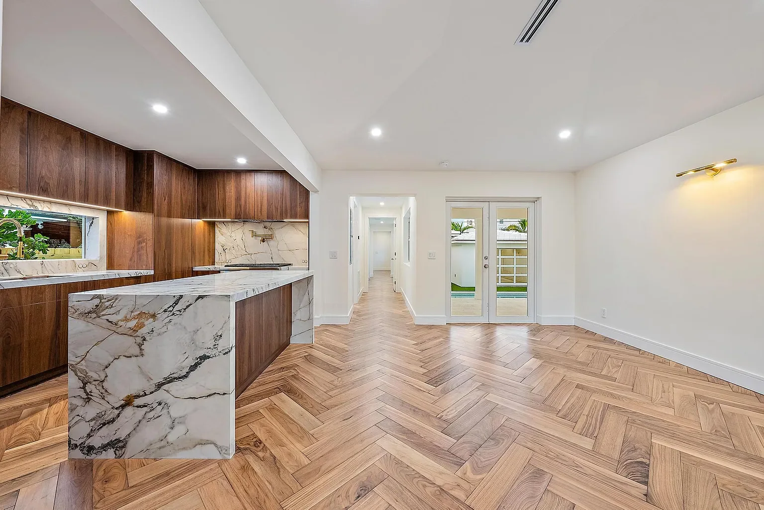 Interiors: 227 Greymon Drive · West Palm Beach